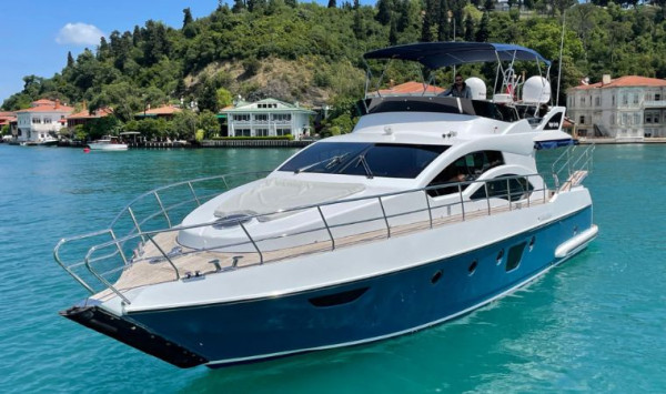 Яхта Азимут