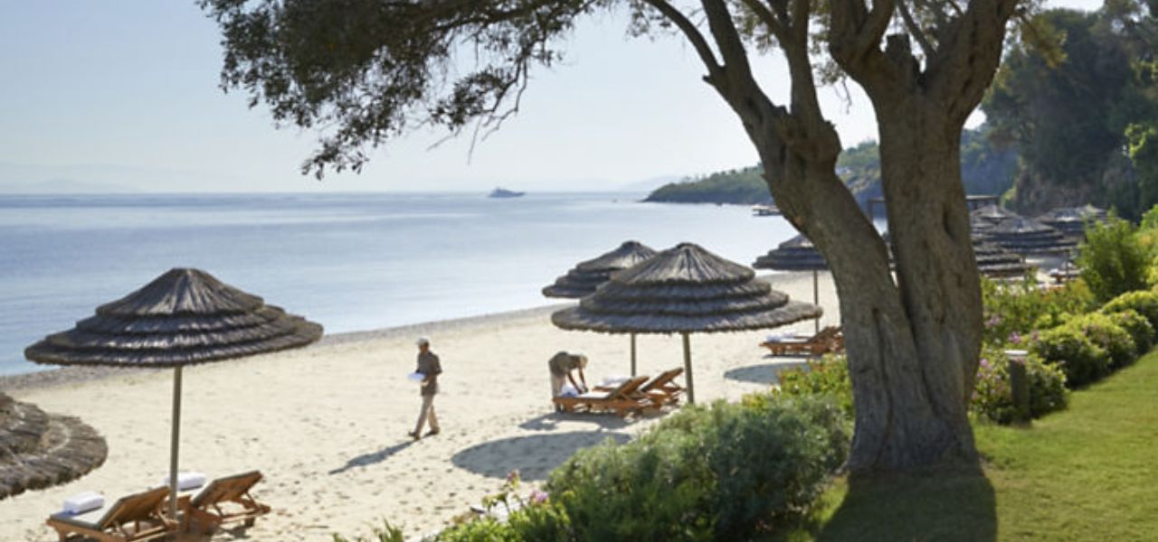 Бич клаб в отеле Мандарин Ориенталь в Бодруме